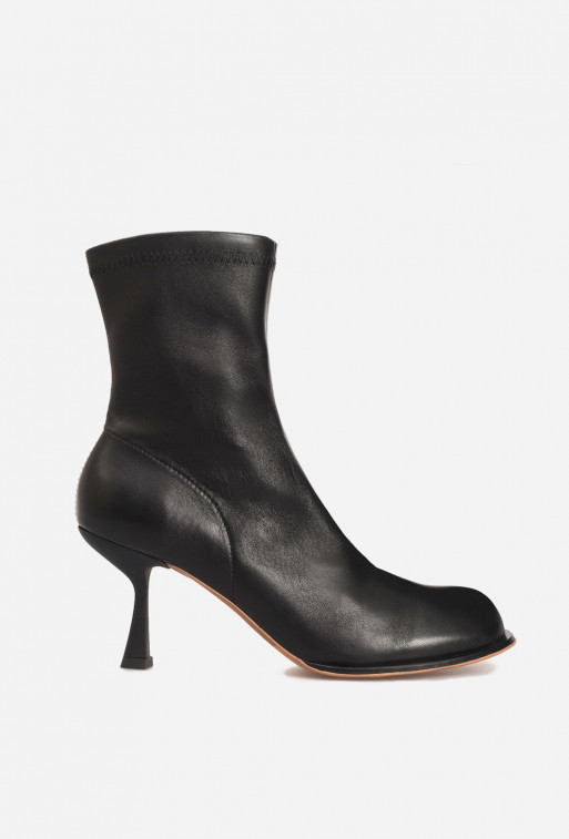 Blanca black leather ankle boots with zipper /7 cm/