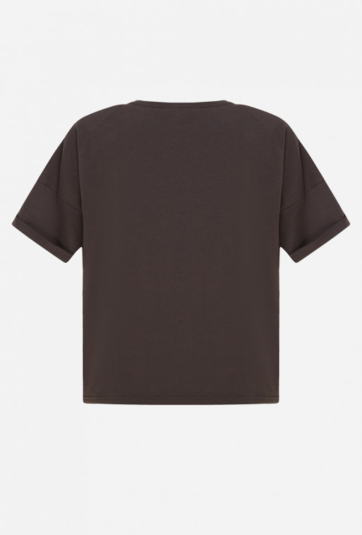Brown color
T-shirt