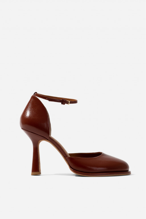 Brown leather Amanda pumps