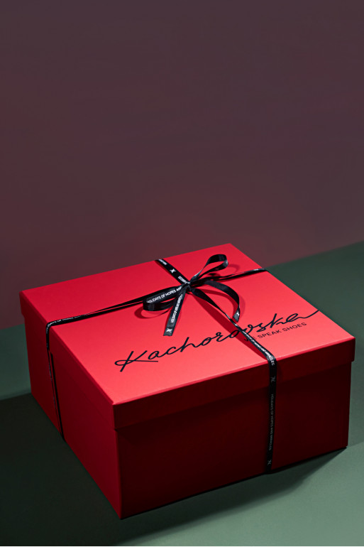 Подарункова коробка брендована червона