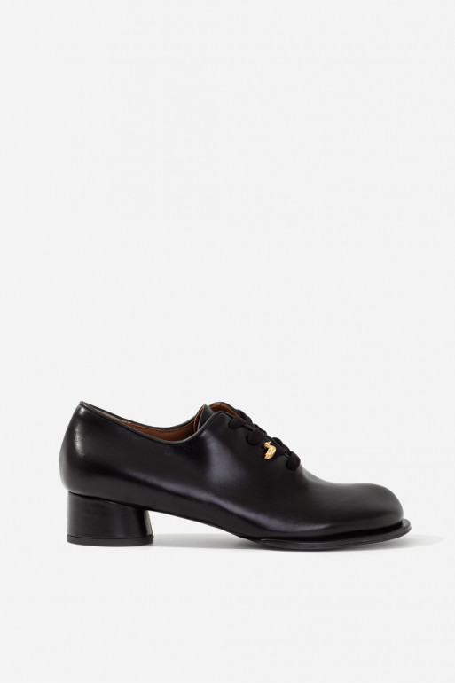 BETTE black oxfords