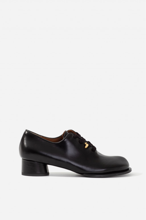 BETTE black oxfords