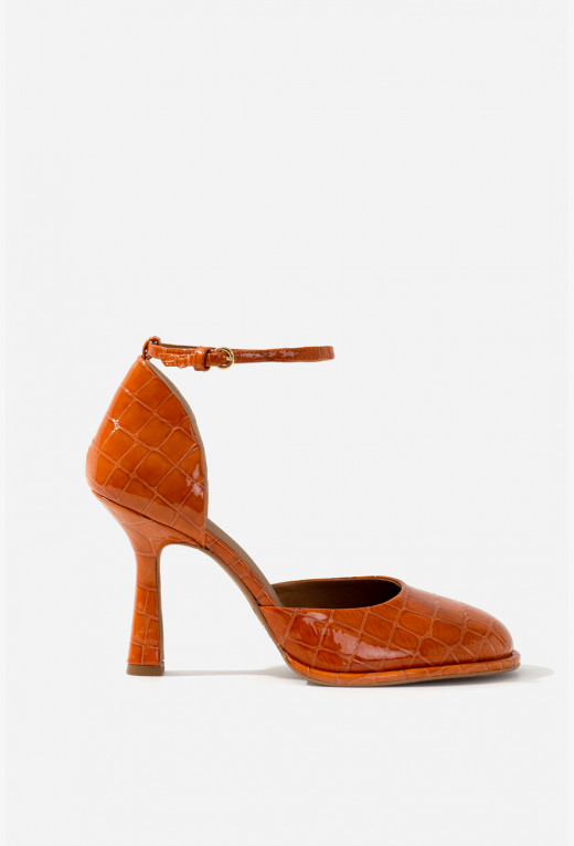 AMANDA orange pumps