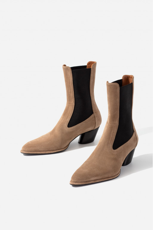 RICARDO light brown cowbooties