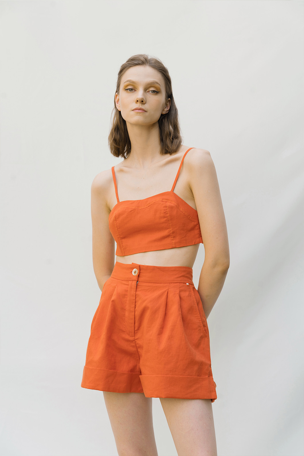 Rolli orange color
shorts