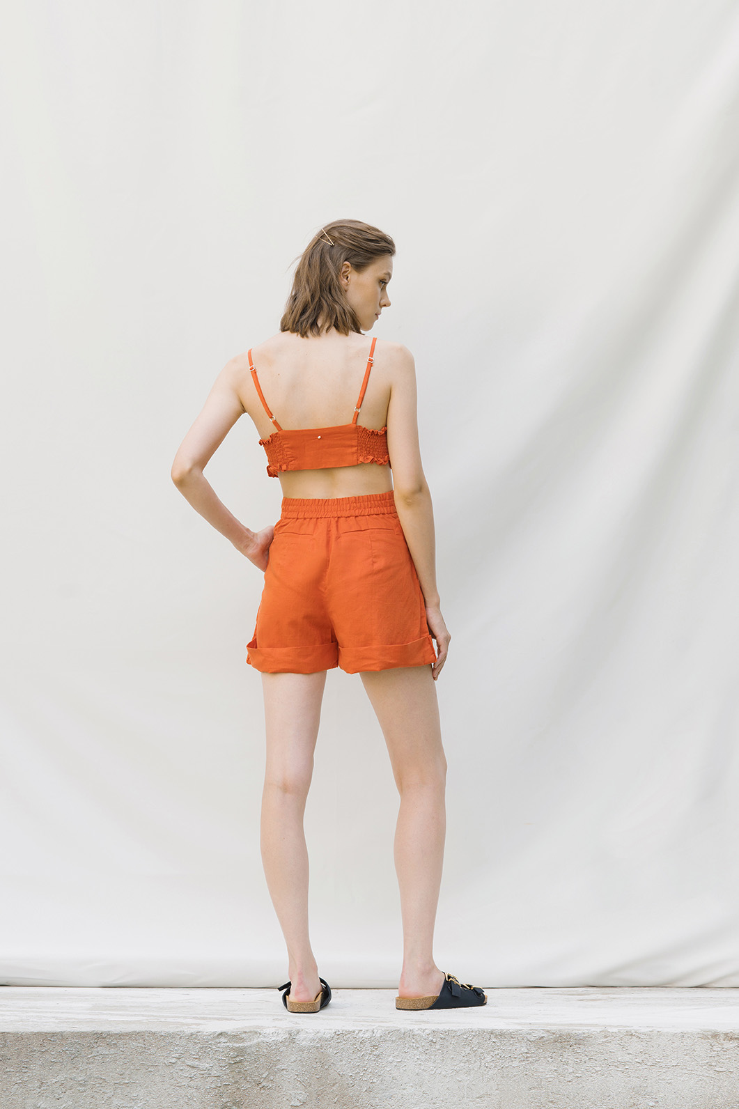 Rolli orange color
shorts