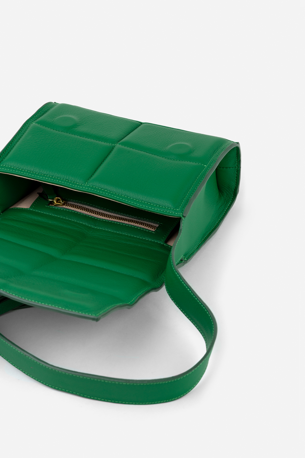 Vianne green leather
baguette bag /gold/