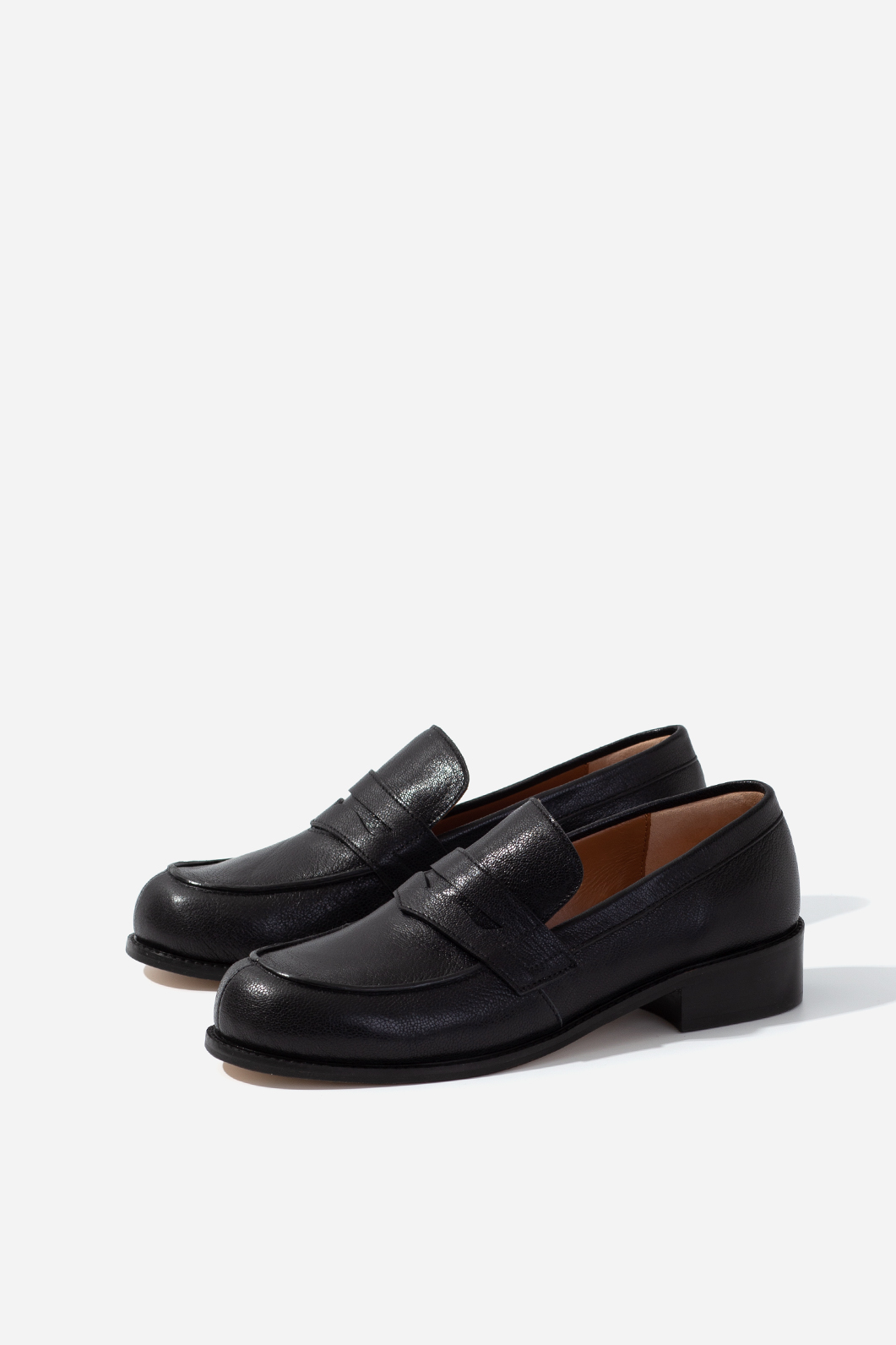 Alen black leather loafers