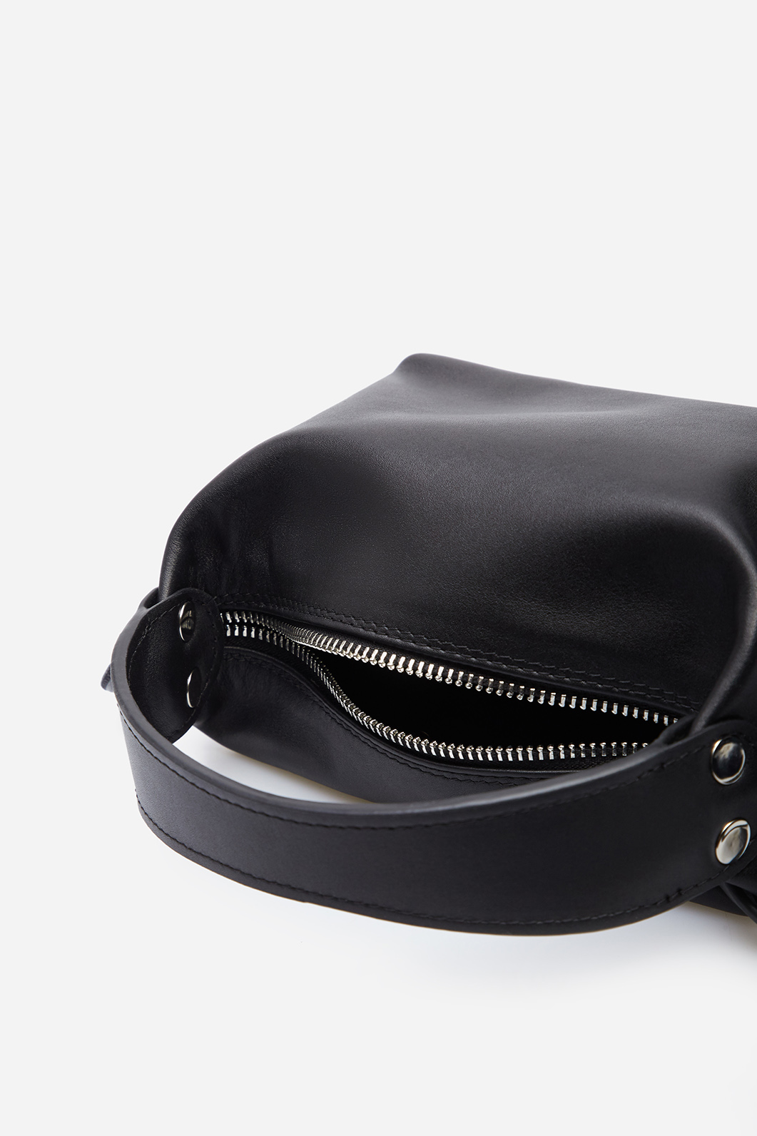 Selma micro black leather
bag /silver/