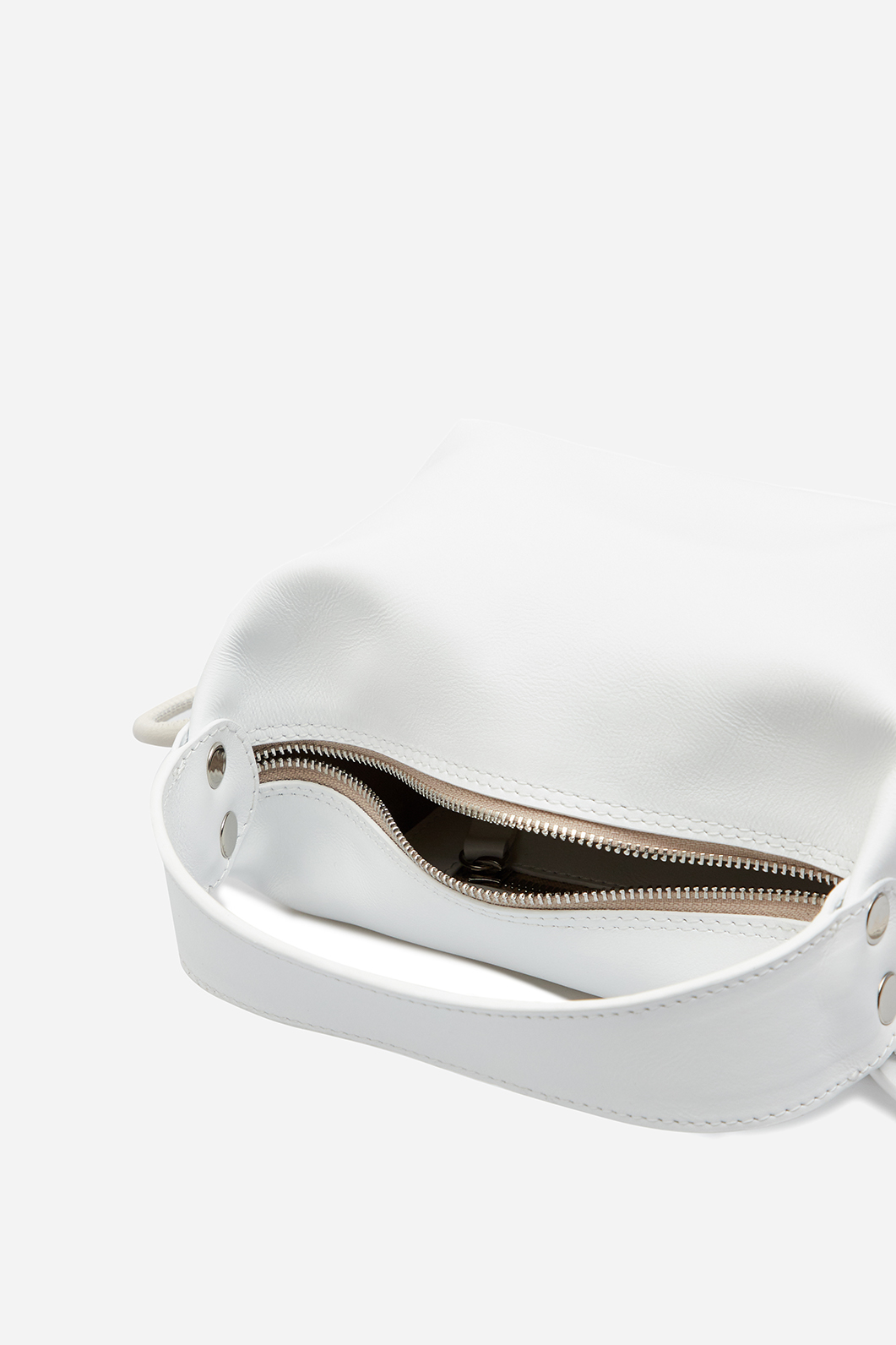 Selma micro white leather
bag /silver/