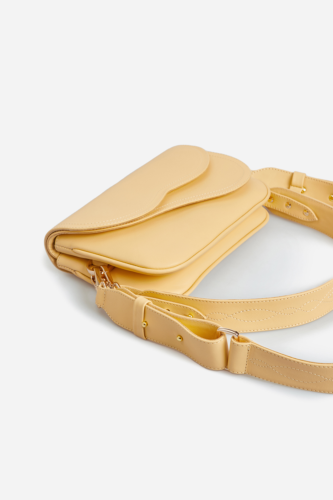 Saddle bag 2
yellow leather crossbody /gold/