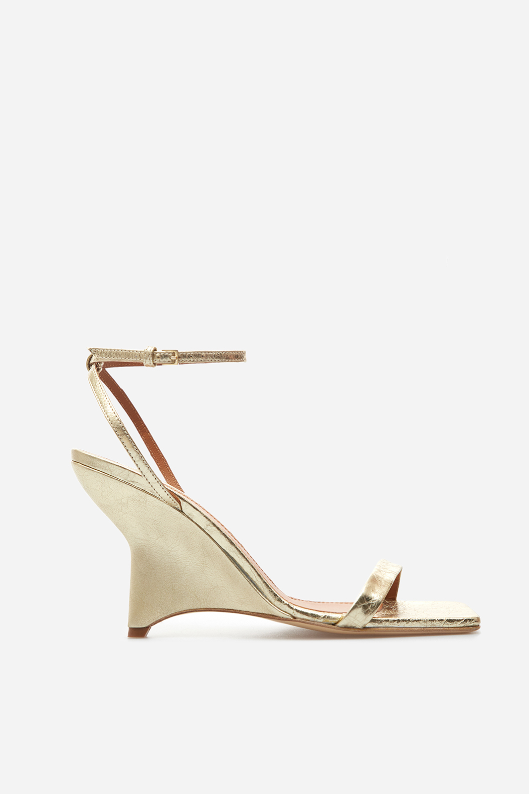 Isa gold leather
sandals