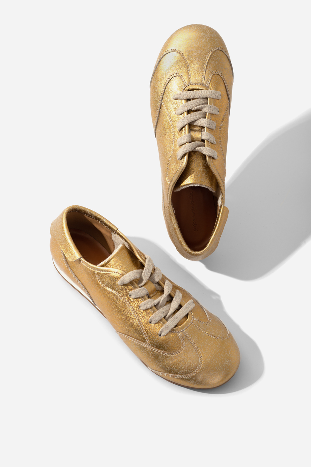 Кросівки Bowley зі шкіри золотого кольору