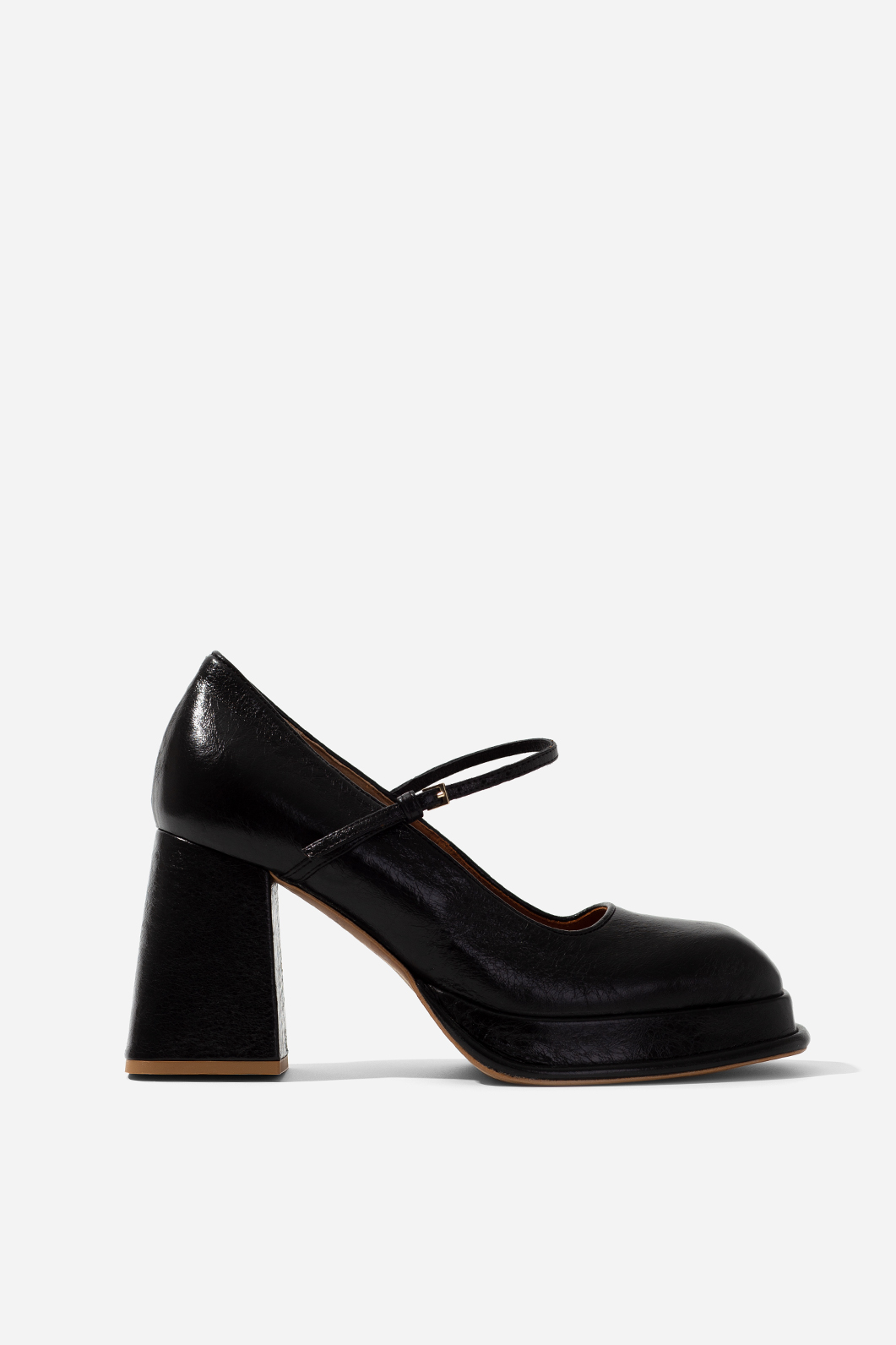 Jane black leather pumps