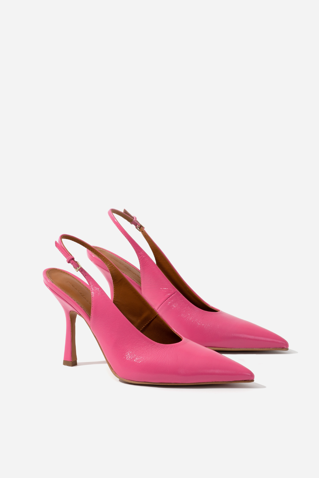 Roomy pink leather slingback shoes