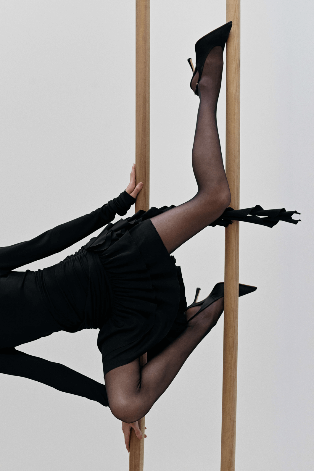 Сукня міні з драпуванням чорна