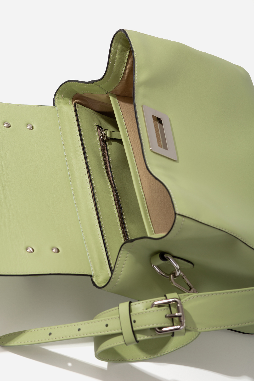 Erna Soft New light green leather bag /silver/