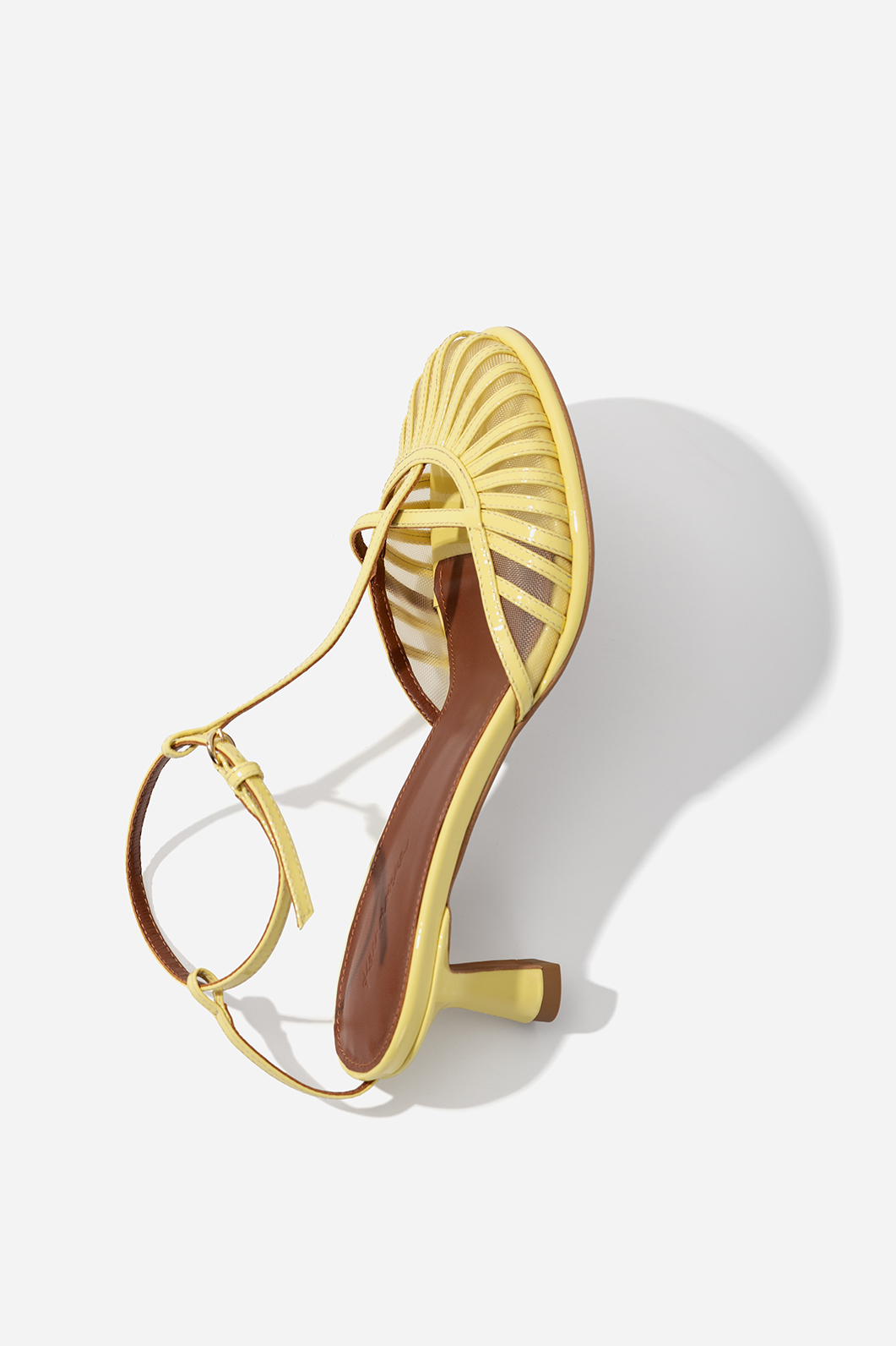 Goldie light yellow patent leather sandals /5 см/
