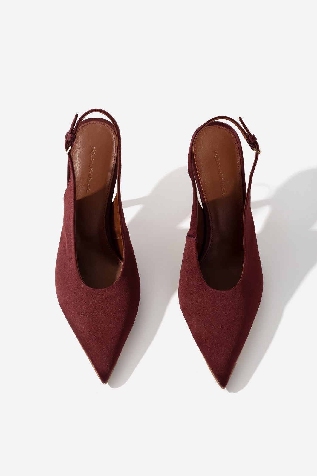 ROOMY bordeaux slingbacks