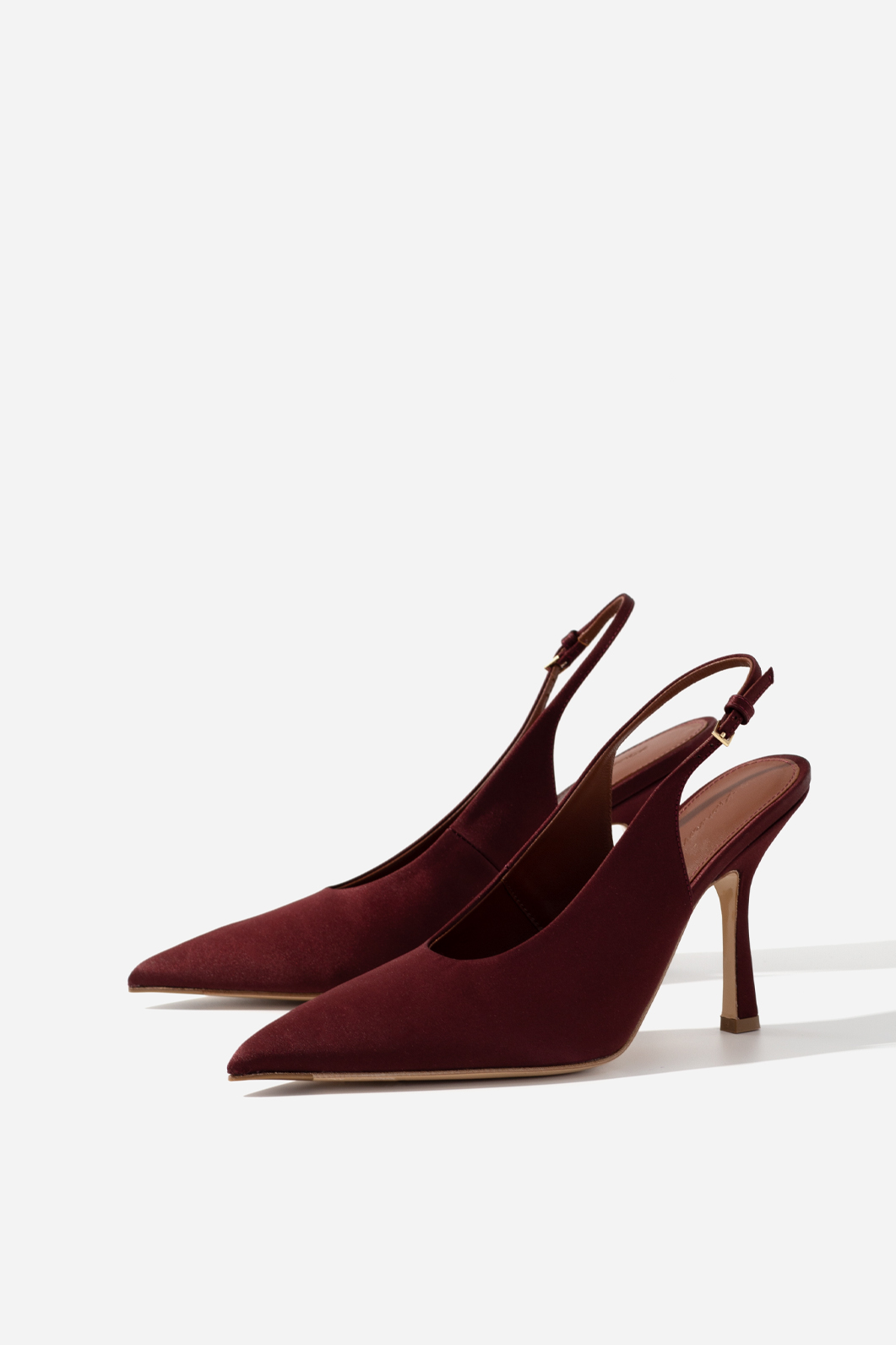 ROOMY bordeaux slingbacks