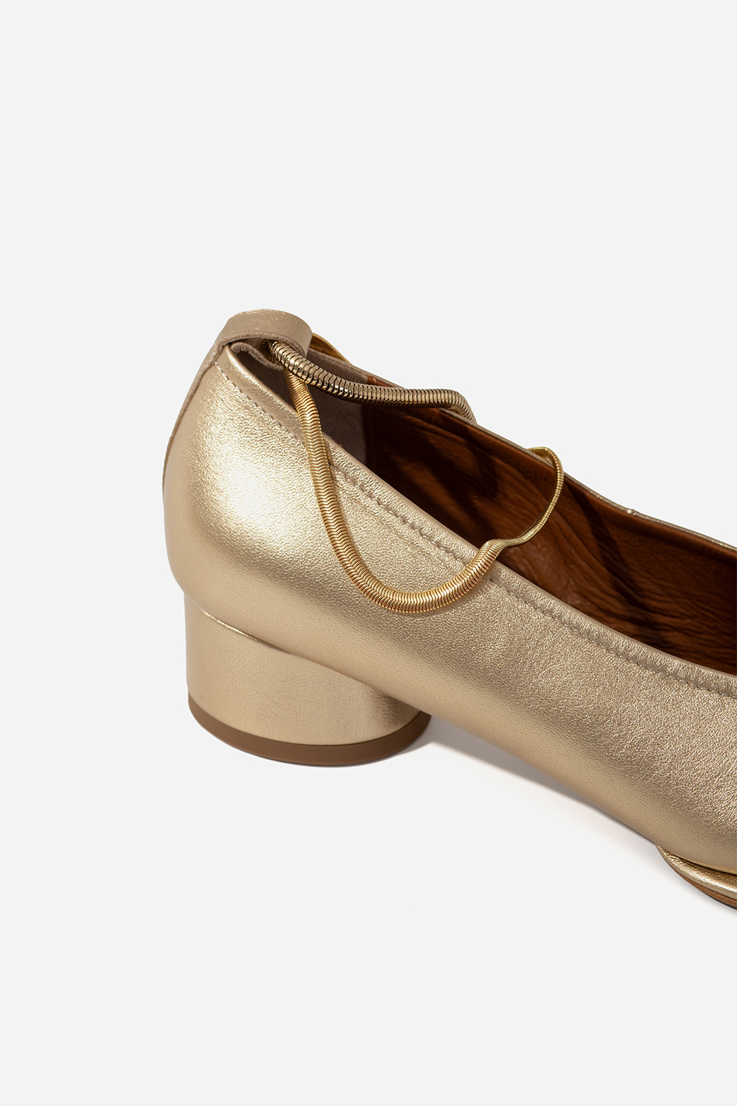 NATALIE gold pumps