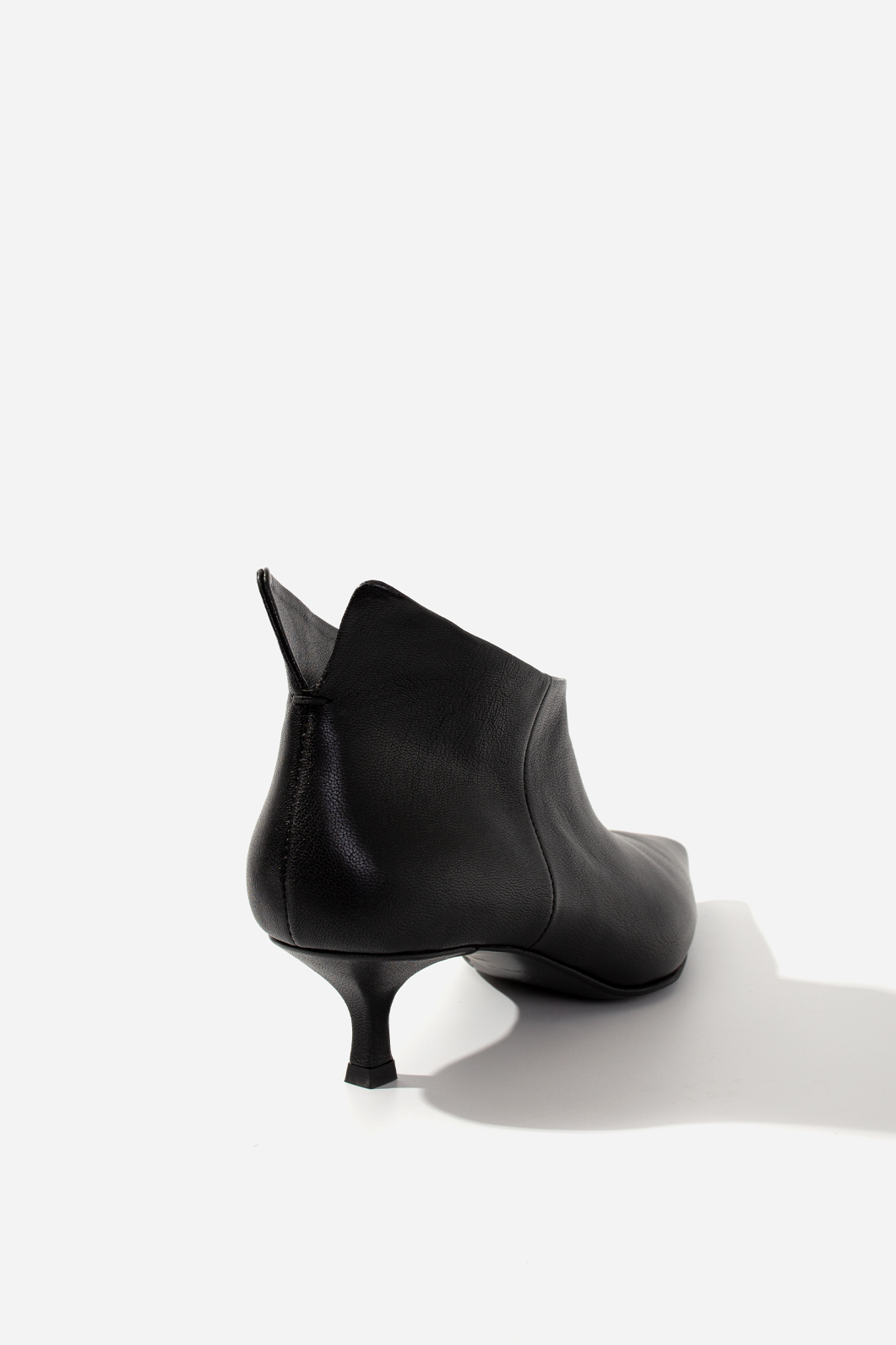 CONSTANCE black ankle boots