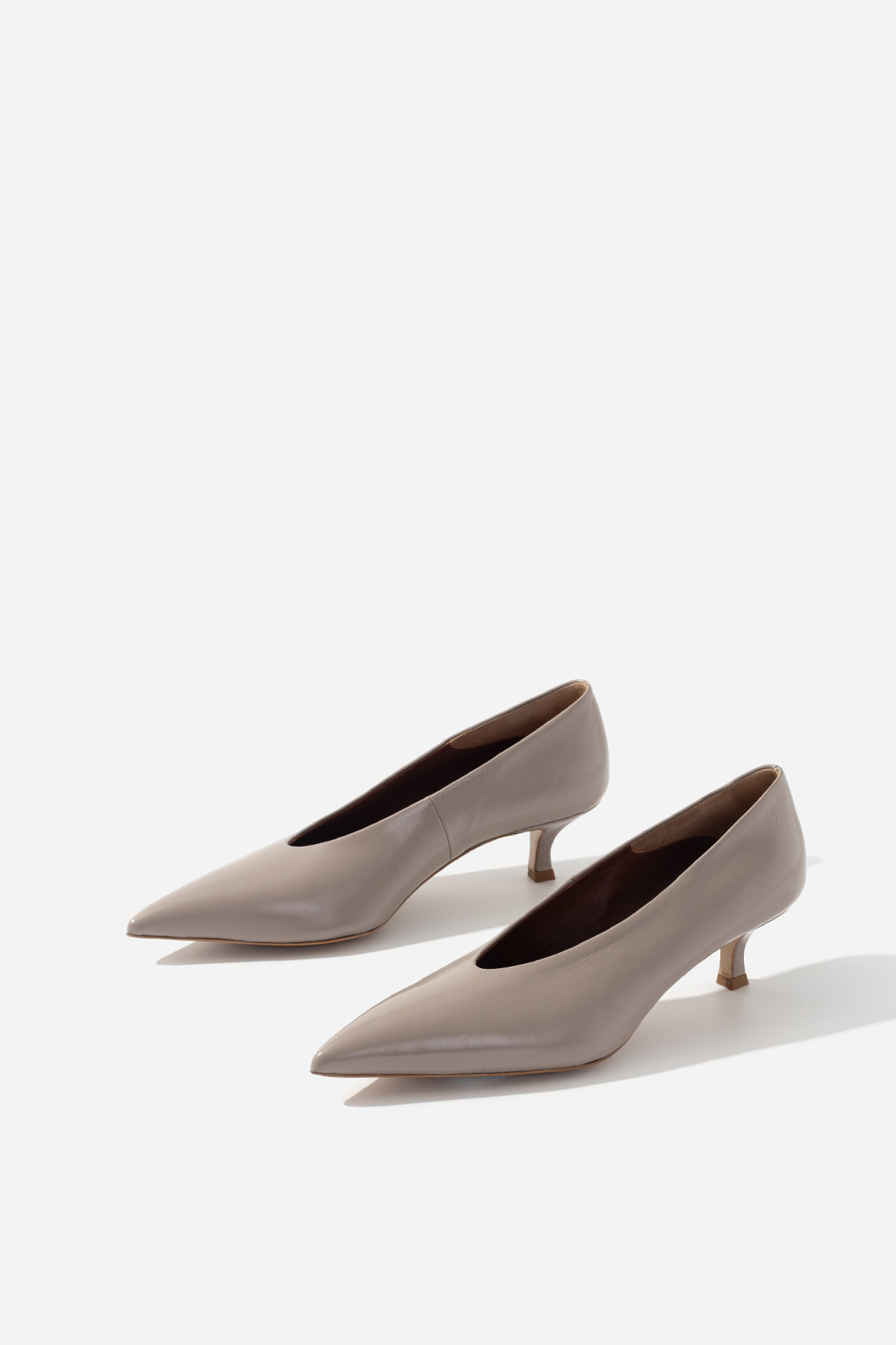 CAMILLE gray pumps